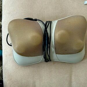 Shoulder-neck Shiatsu massage